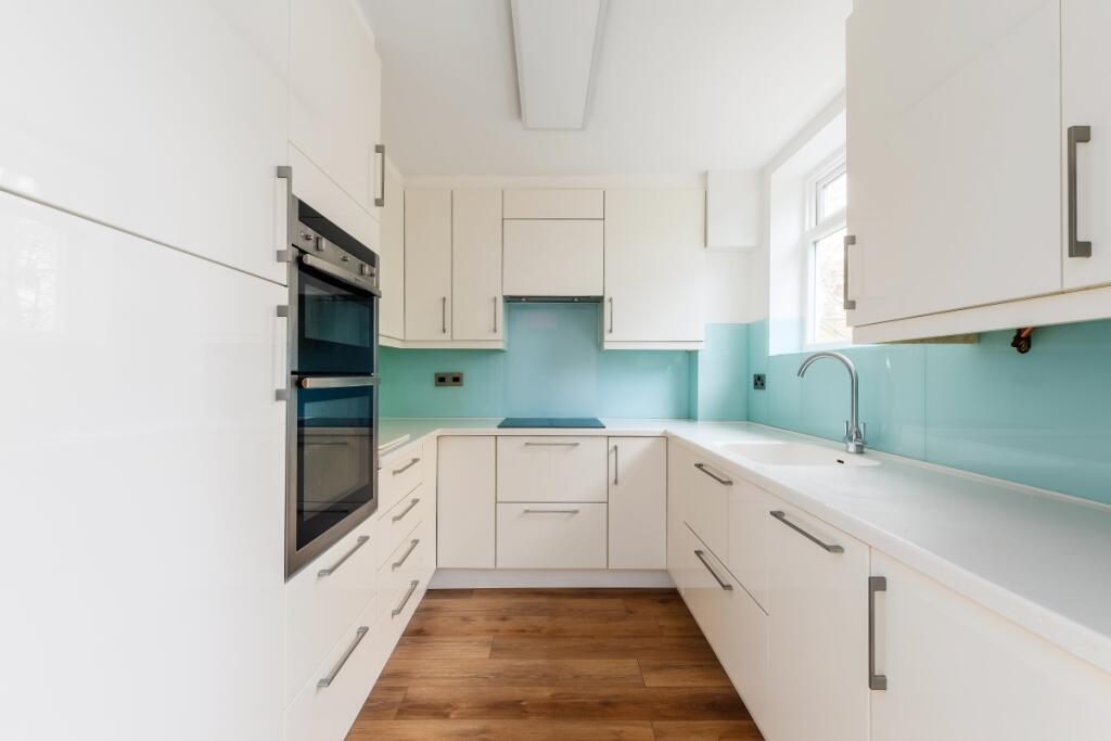 House in London, Dacre Park Estate, Blackheath - View 4