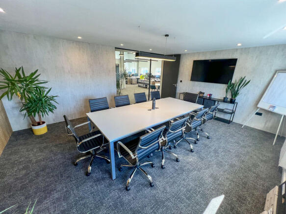 First Floor Suite, 1c Balderton Court