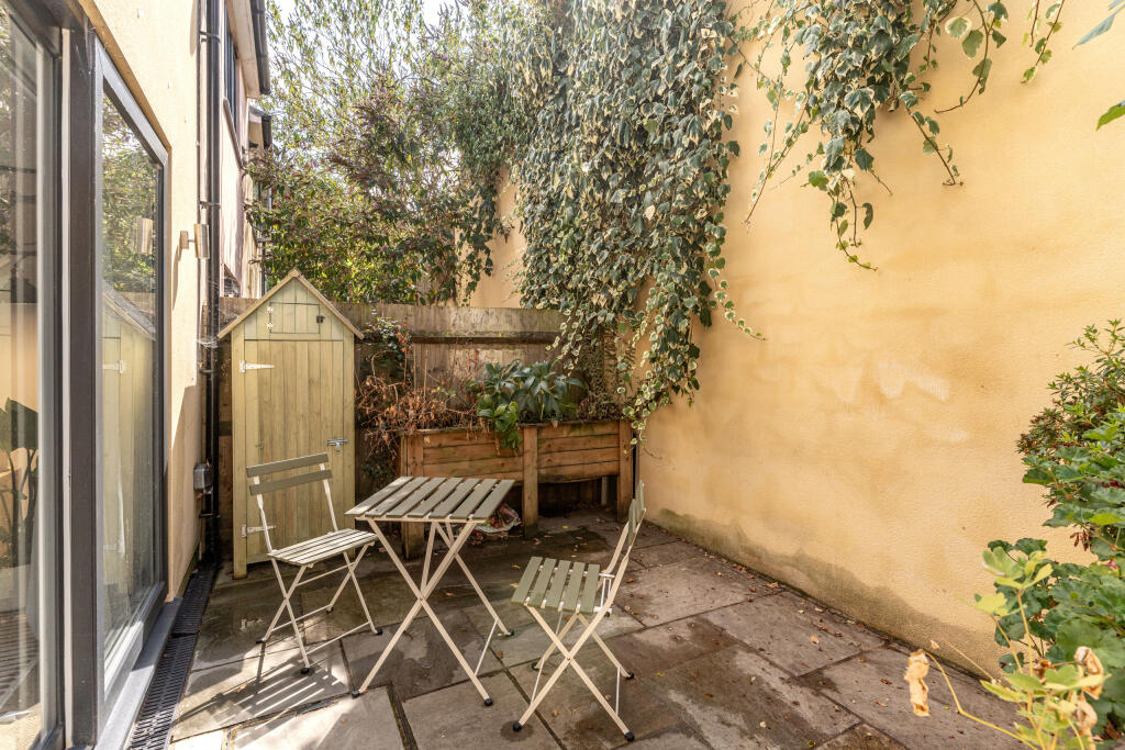 House in Bristol, Stokes Croft, Kingsdown - View 5