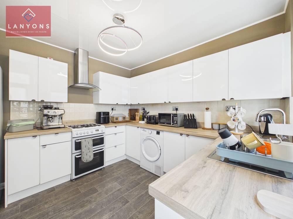 House in Tonypandy - View 5