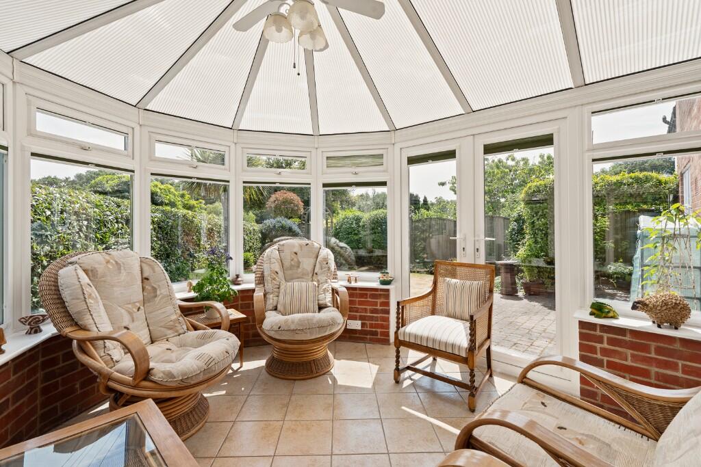 House in Southampton - More