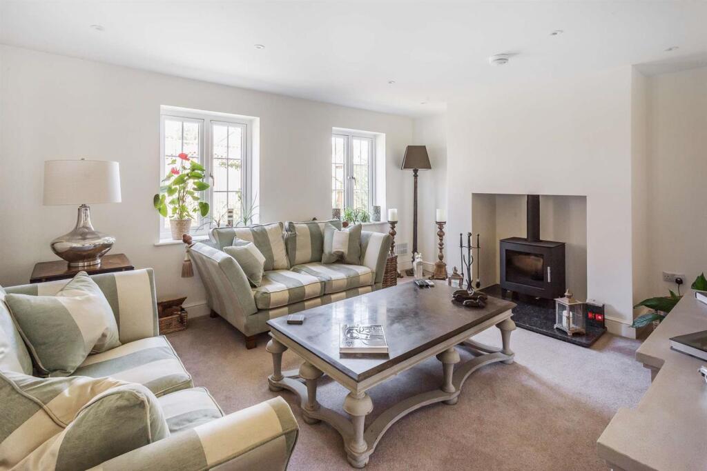 House in Guildford, Worplesdon - View 5