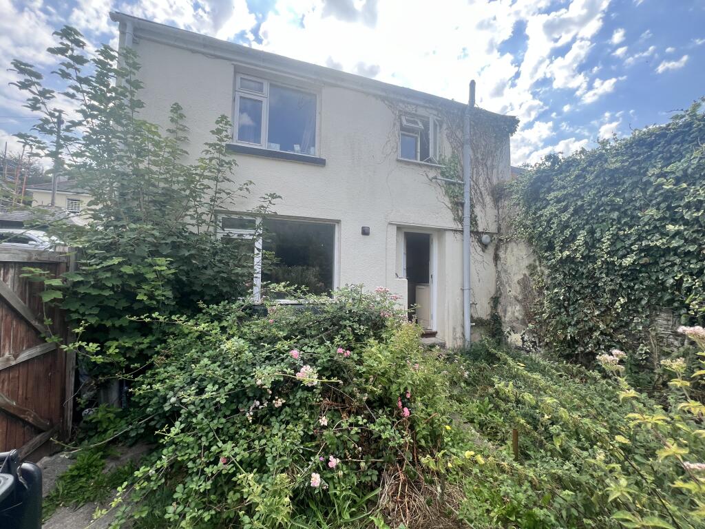Apartment in Torquay - More