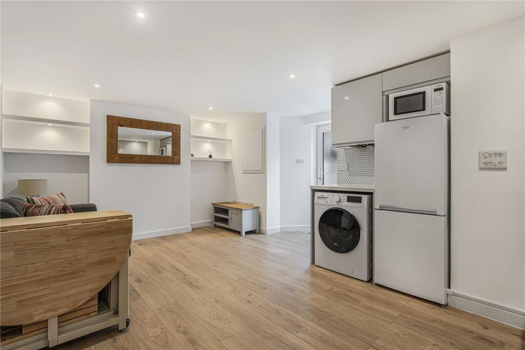 Apartment in Oxford - View 2