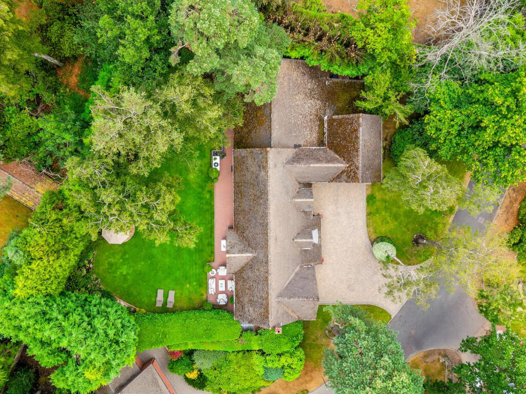 House in Lichfield, Shenstone - View 3