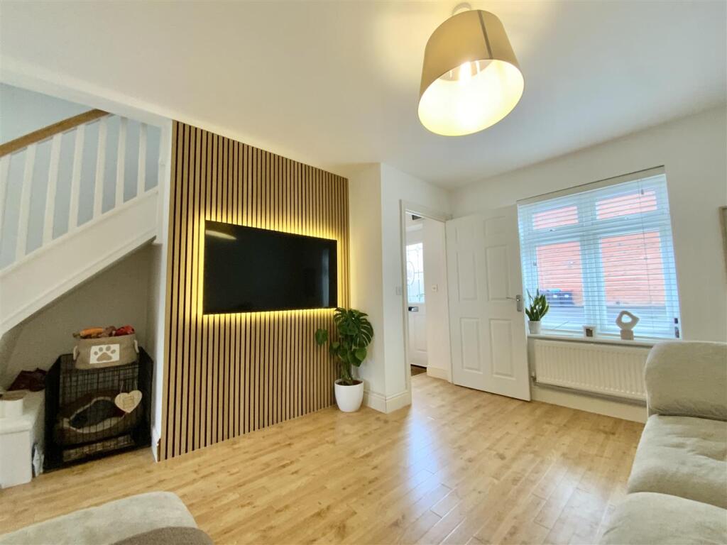 Pearmain Close, Newport Pagnell photo 2