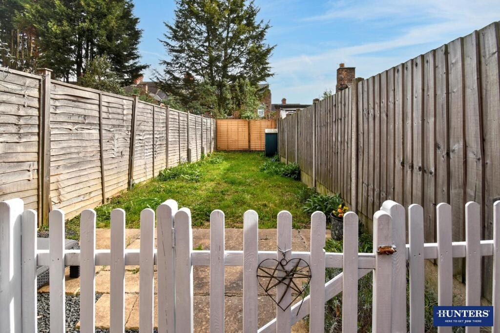 House in Oadby and Wigston, Leicestershire - More