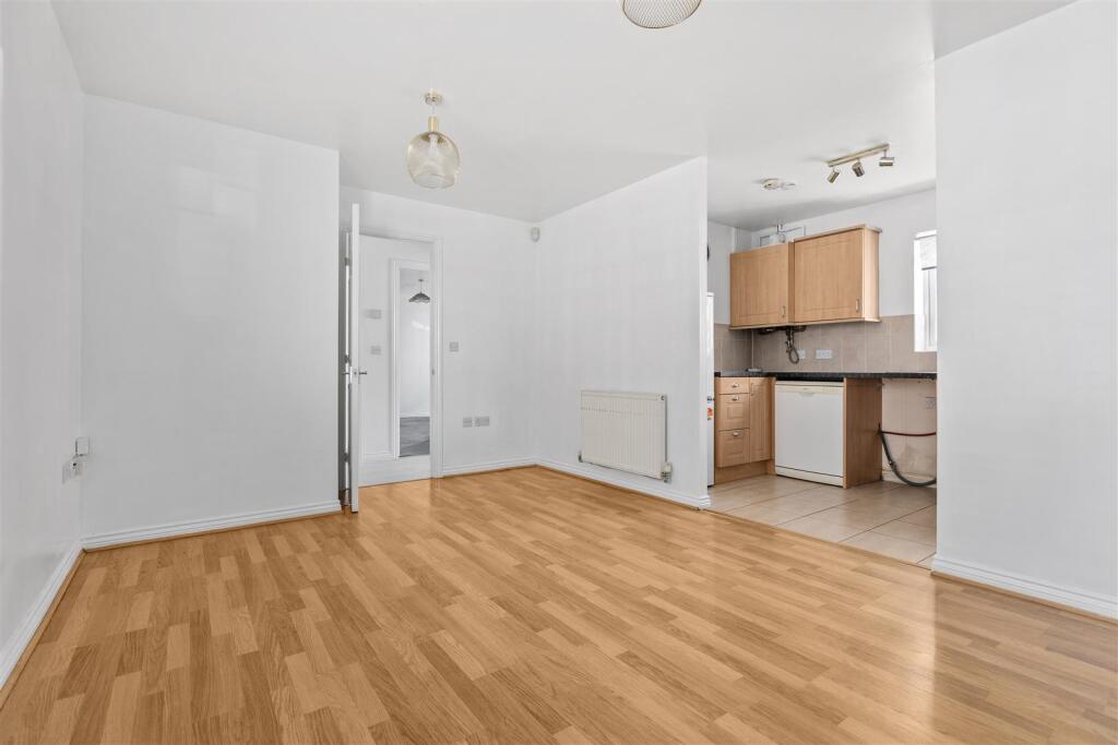 Apartment in Arlesey - View 4