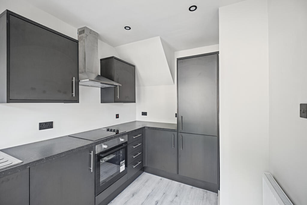 House in Motherwell, North Lanarkshire - More