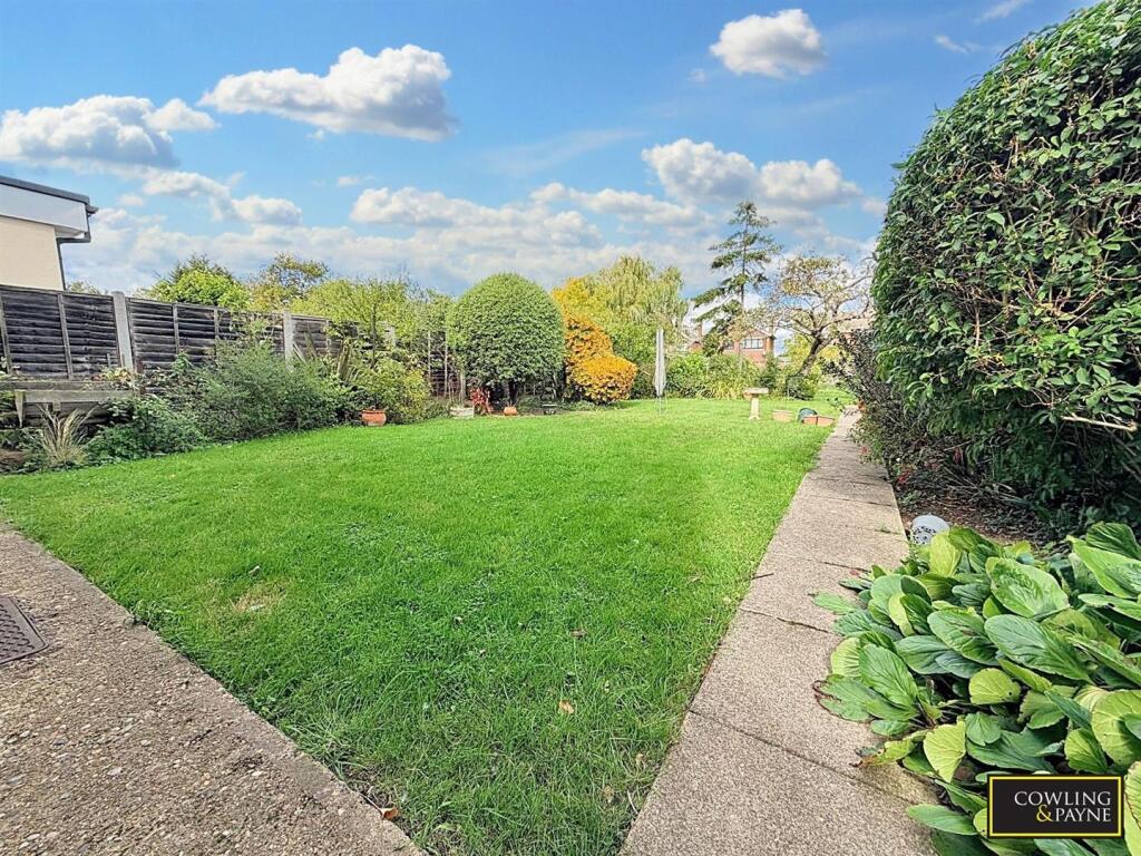 Wick Beech Avenue, Wickford photo 2