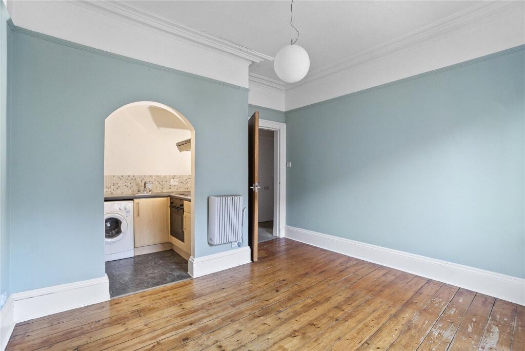 Apartment in Aberdeen, City Centre - View 5