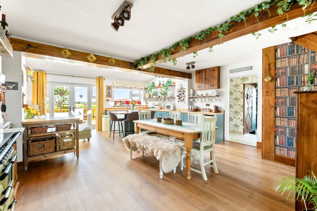 House in York - View 4