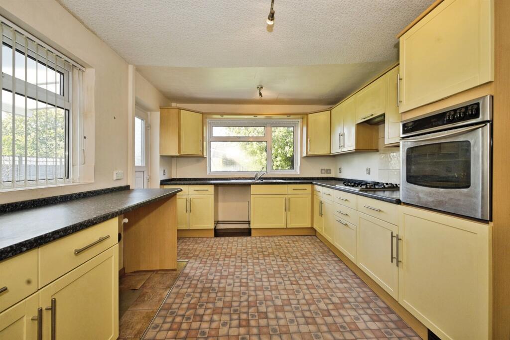 Additional image 6 of Burroughes Avenue, Yeovil