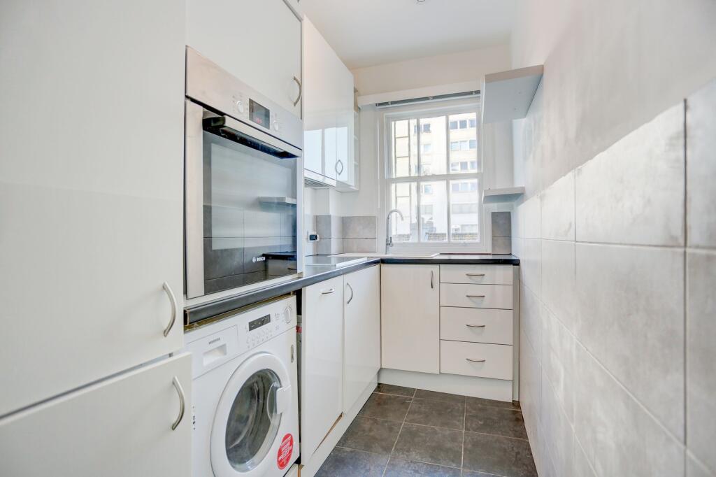 Apartment in Brighton - View 3
