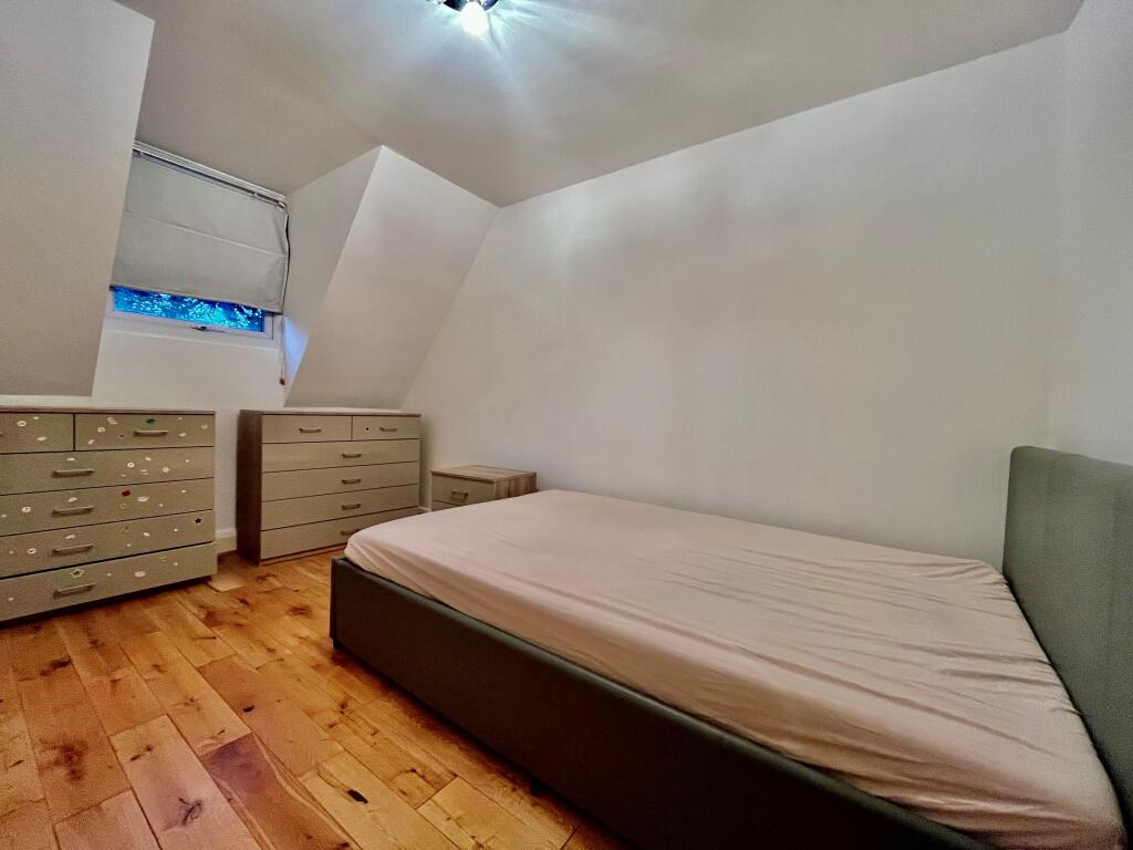 Apartment in Leeds - View 5