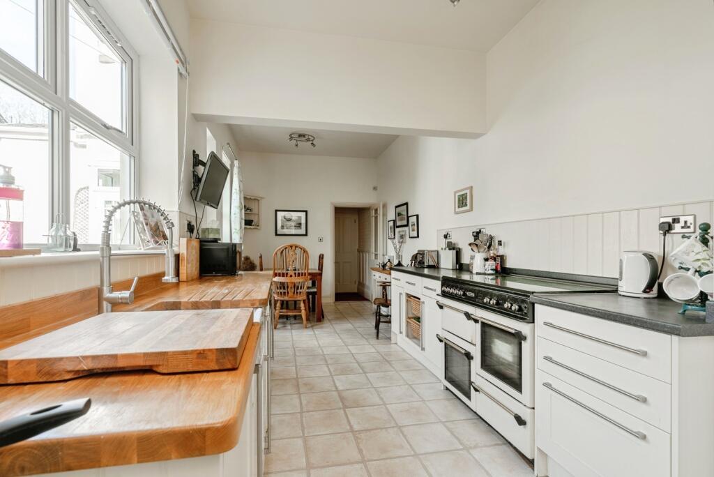 House in Burnley, Lancashire - View 4