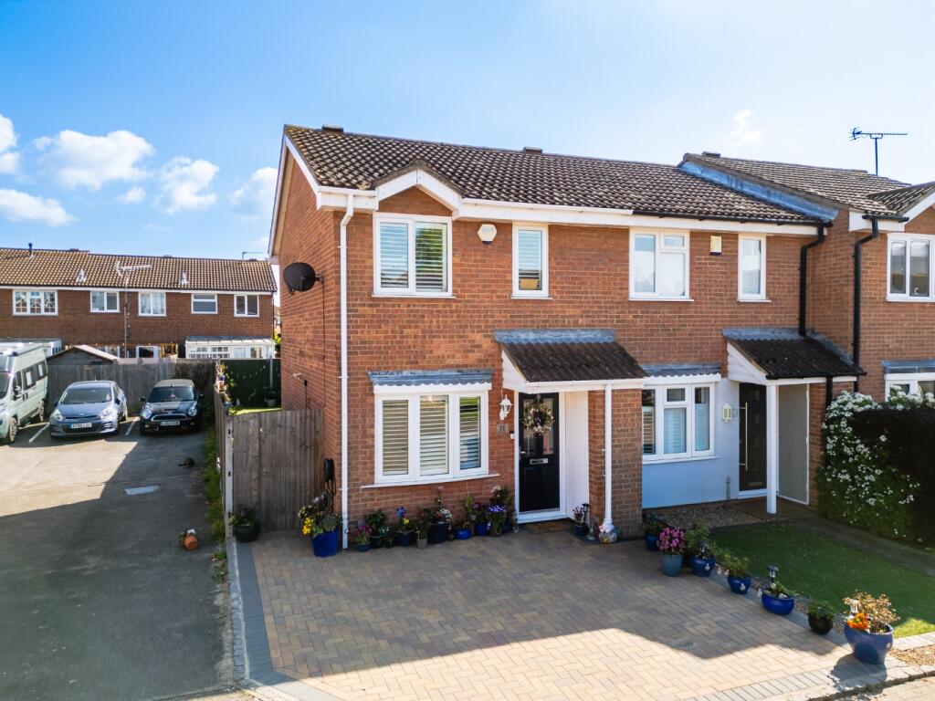 Main image of property: Robyns Croft, Northfleet, Gravesend, Kent, DA11