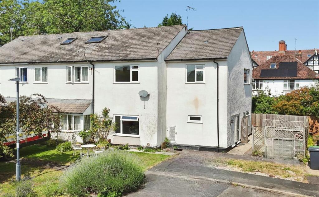Main image of property: Gullistan Road, Leamington Spa