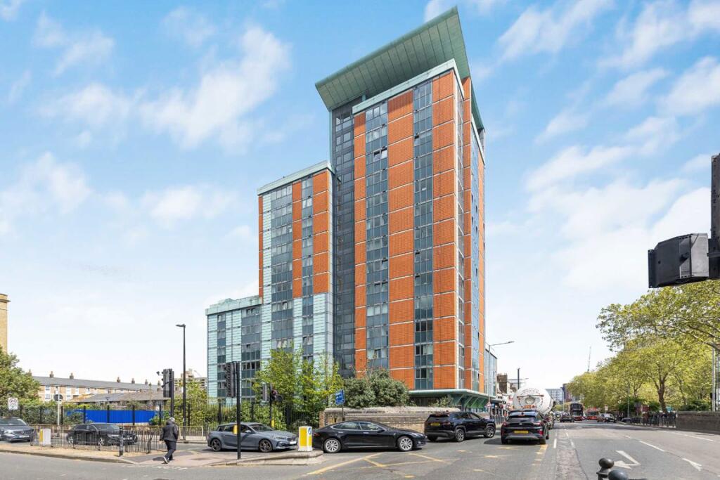 Main image of property: East India Dock Road, Canary Wharf
