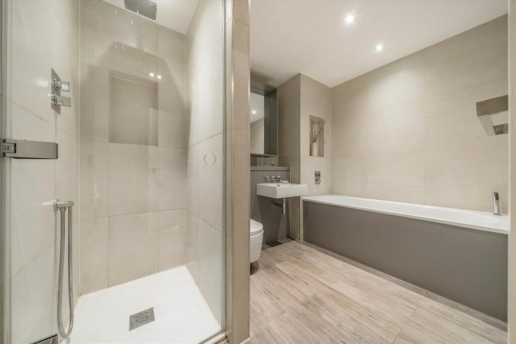 2 bedroom duplex for rent