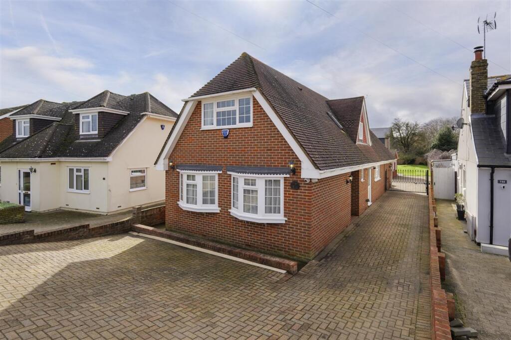 Main image of property: Lower Rainham Road, Rainham