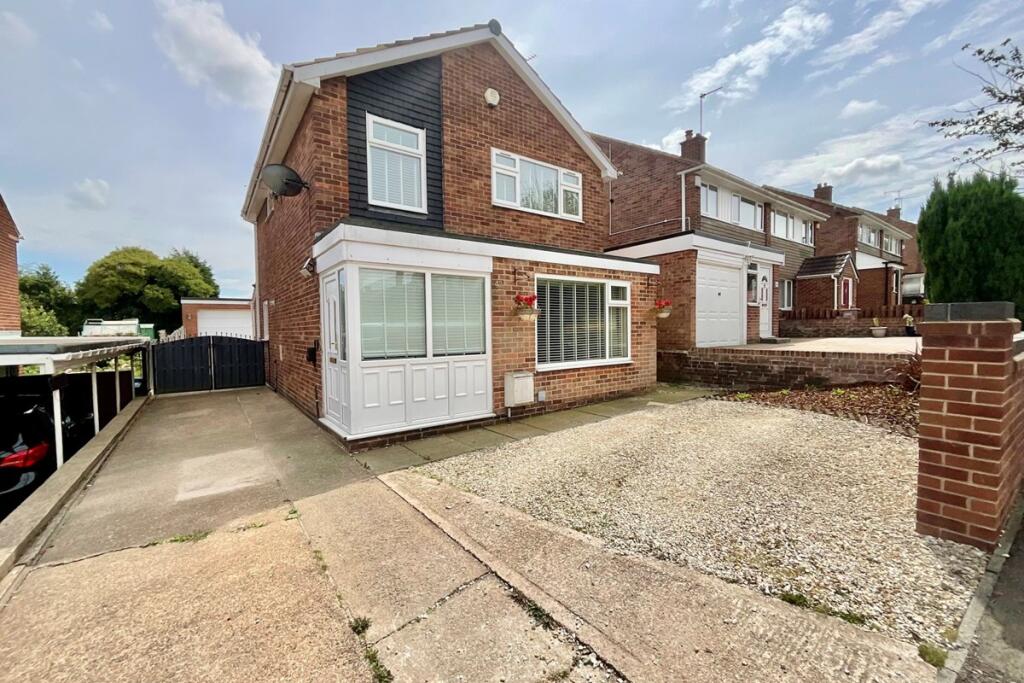 3-bed detached on Medlock Drive, Sheffield, S13 9BB, £320,000