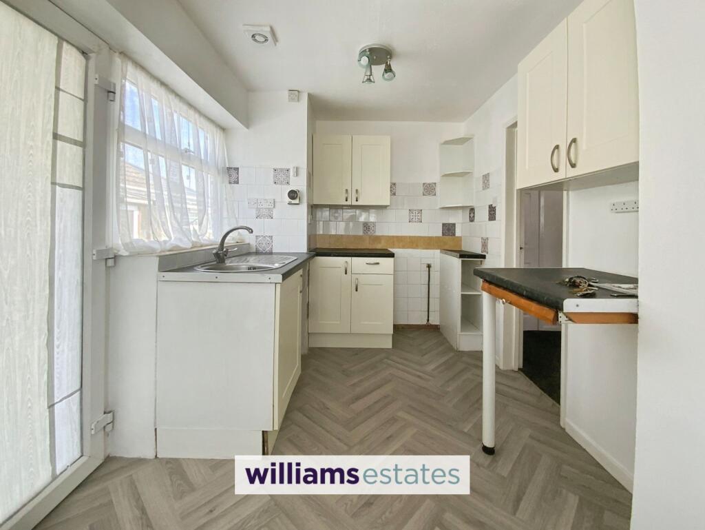 Canterbury Drive, Prestatyn, LL19 photo 3