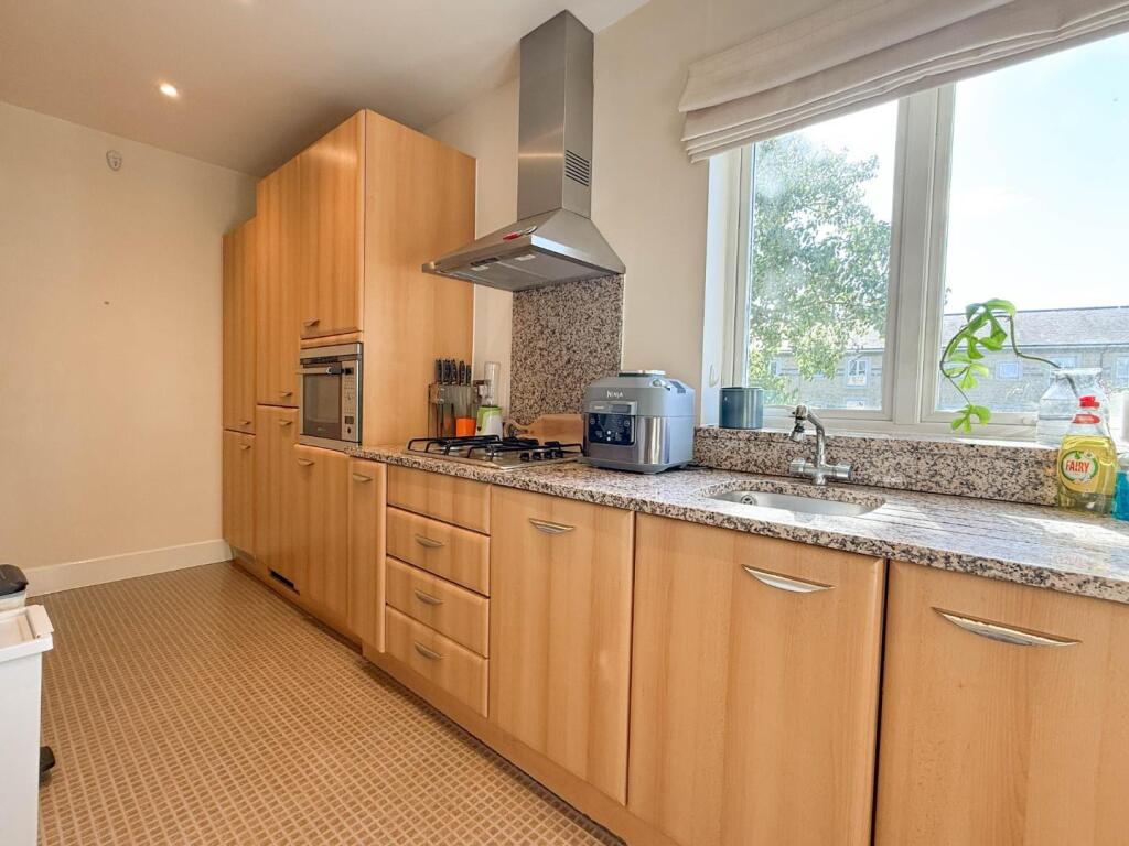 Apartment in Cambridge - View 3