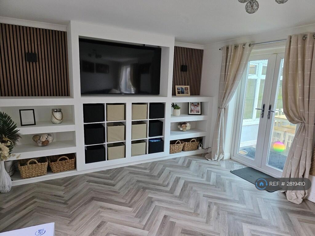 Additional image 3 of Highfield Road, Yeovil, BA21