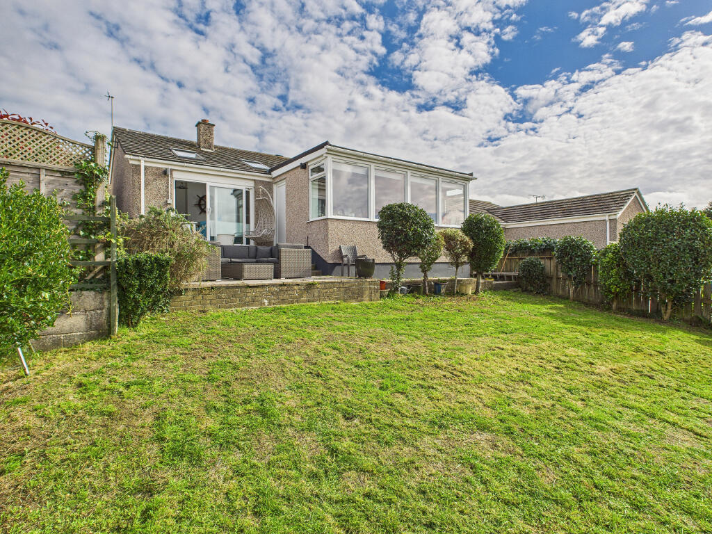 2-bed detached on Bodrigan Road, East Looe, Cornwall, £350,000