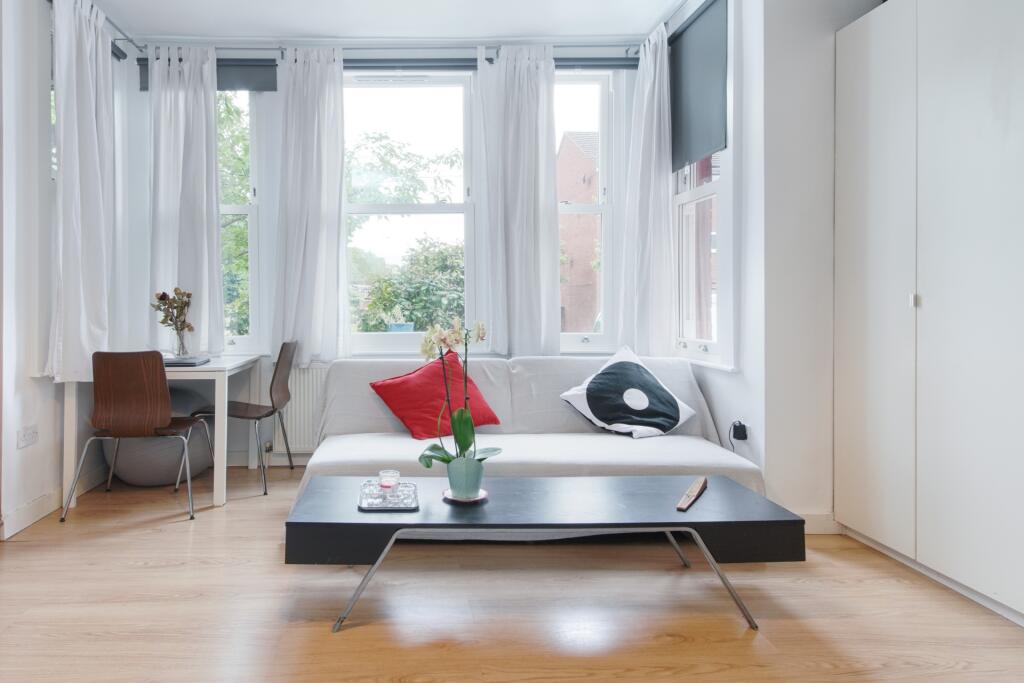 Apartment in London - View 2