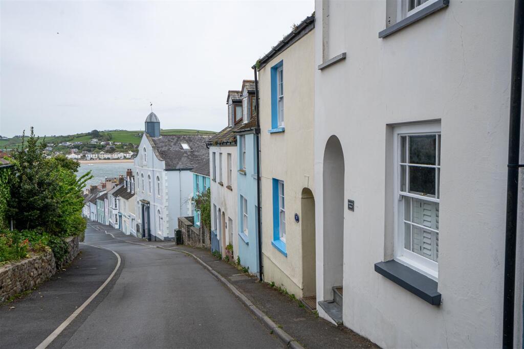 Main image of property: Meeting Street, Appledore