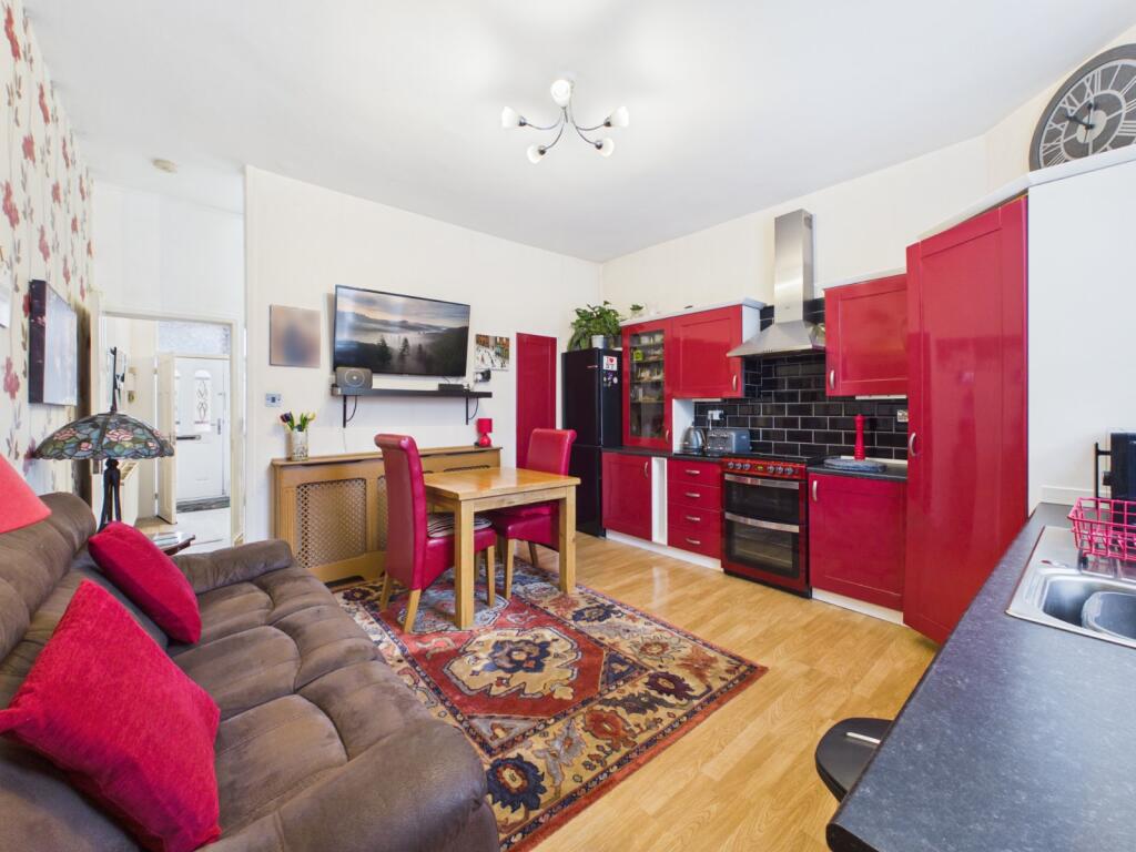House in Tameside, Greater Manchester - View 4