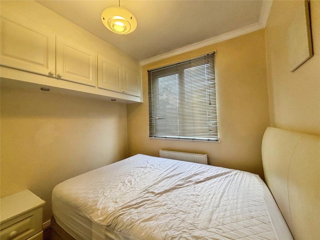 Apartment in Reading - More