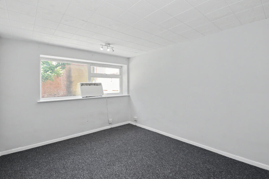 Apartment in Reading, Katesgrove - View 5