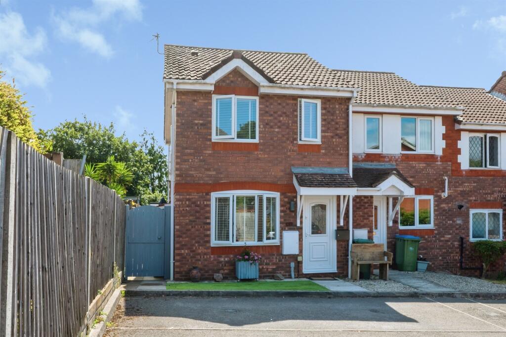 Main image of property: Arrow Close, Southampton