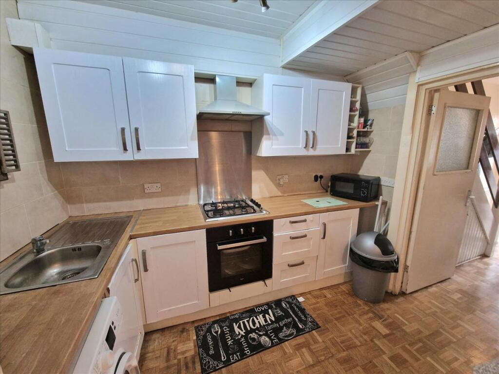 House in London - View 5