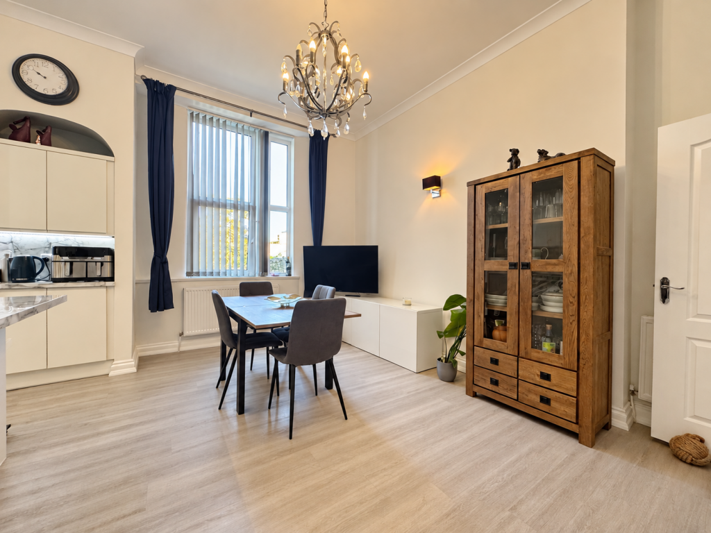 Apartment in Torquay - View 5