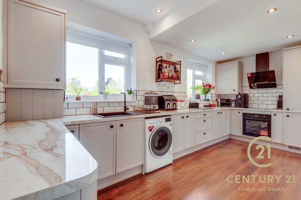 House in Liverpool, Hunts Cross - View 4