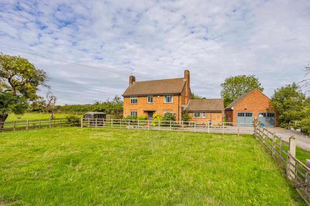 Main image of property: Halloughton