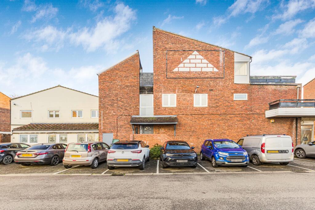 Main image of property: Chaucer Way, Hoddesdon, EN11