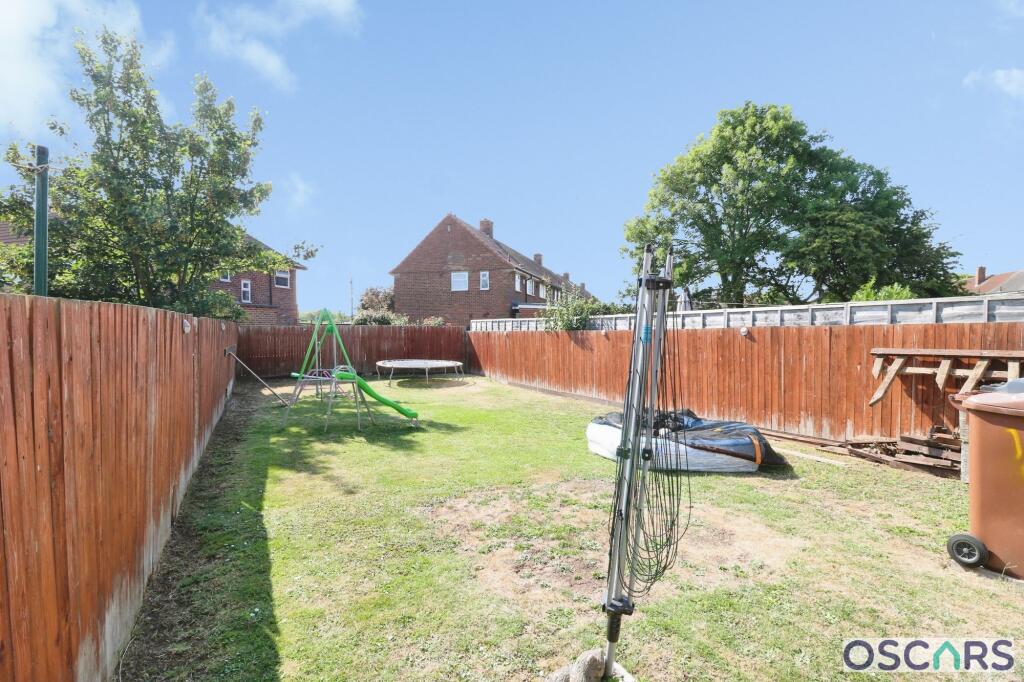 House in Hull - View 5
