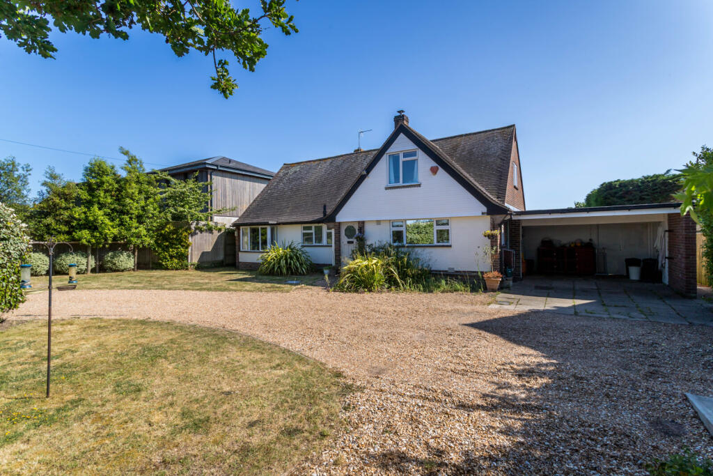 House in Chichester, Bosham - View 3