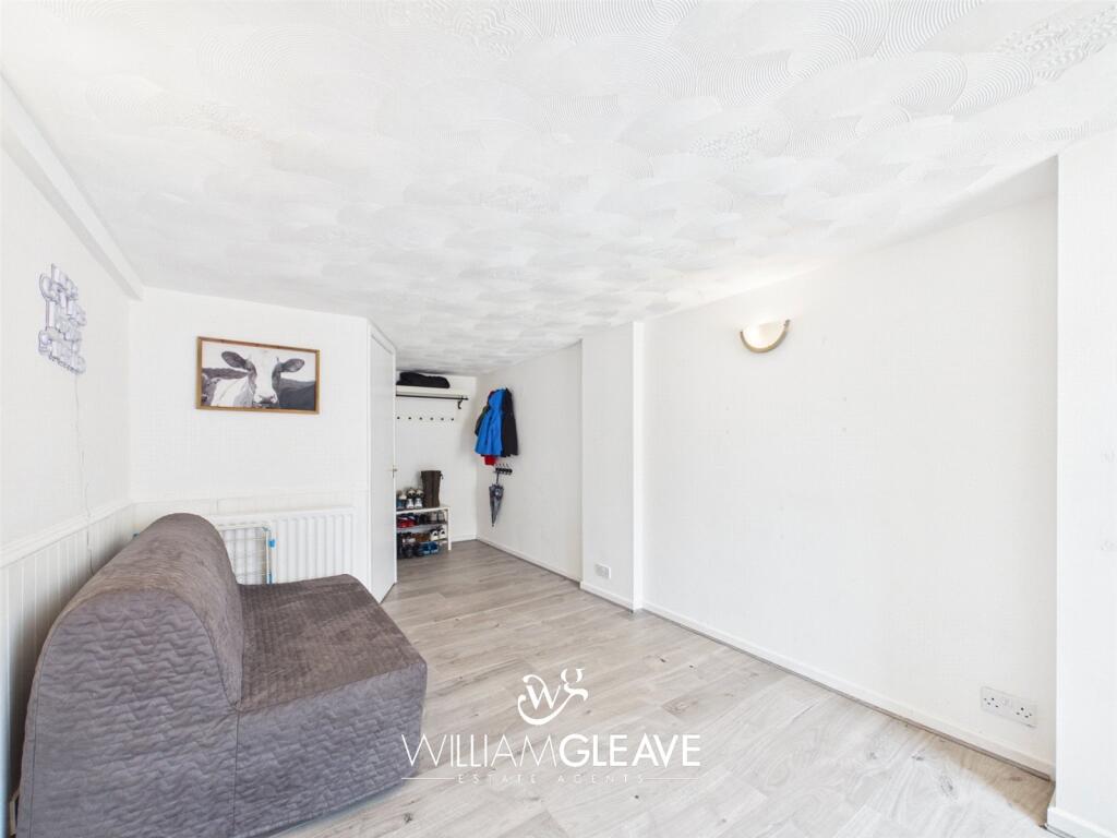 Aber View, Connah's Quay, Deeside, Flintshire, CH5 - More