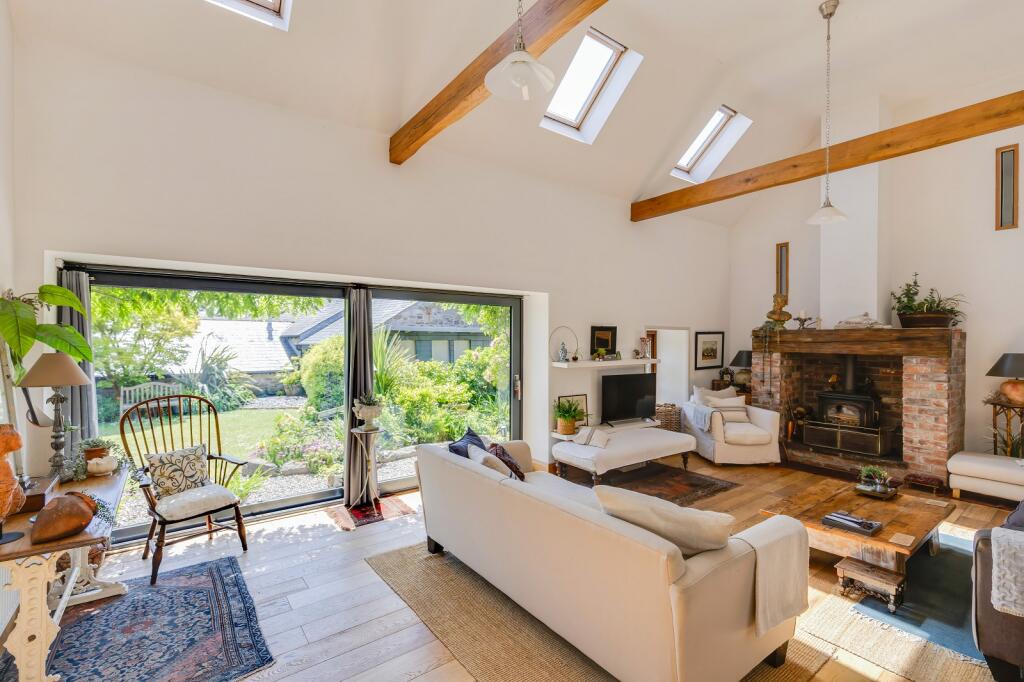 Upper Barn, The Common, Southra, Dinas Powys, Vale of Glam. CF64 4DL photo 4