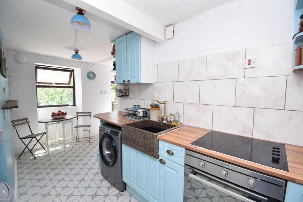 Penlan Terrace, Penrhyndeudraeth photo 4