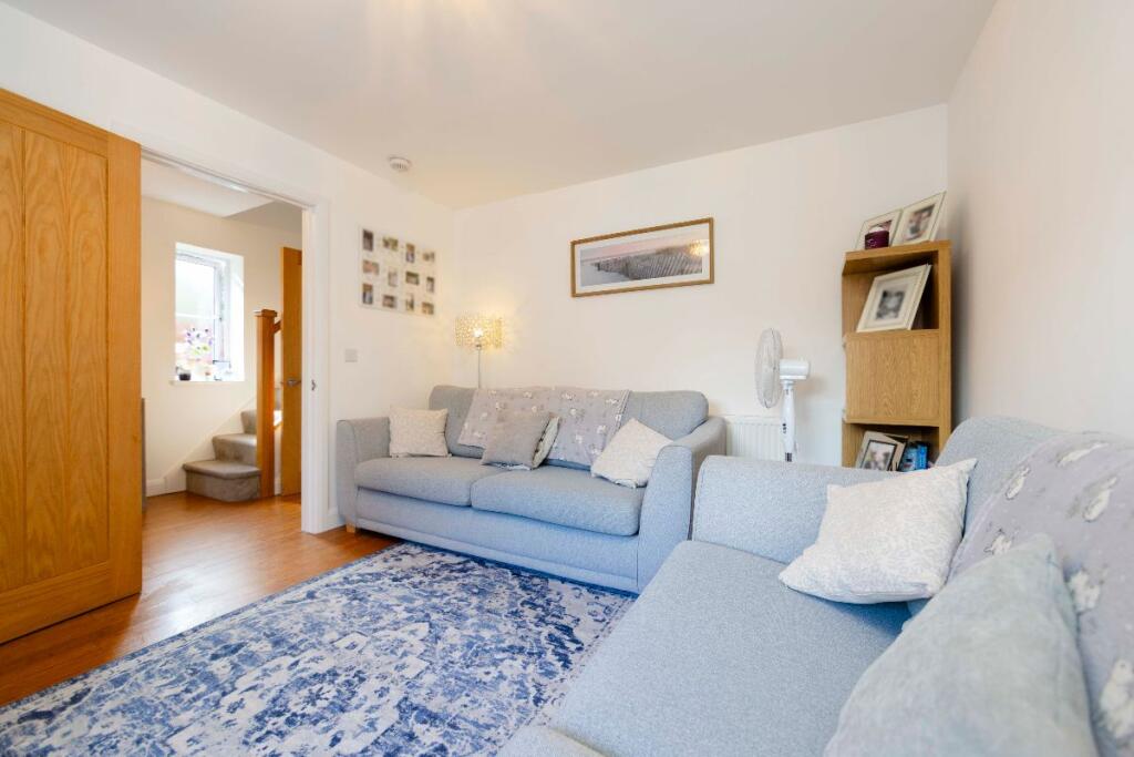 Harlech Drive, Rhiwderin, Newport - View 5