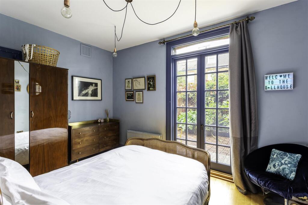 Apartment in London - View 5