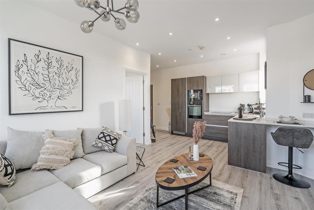 Apartment in Solihull - More