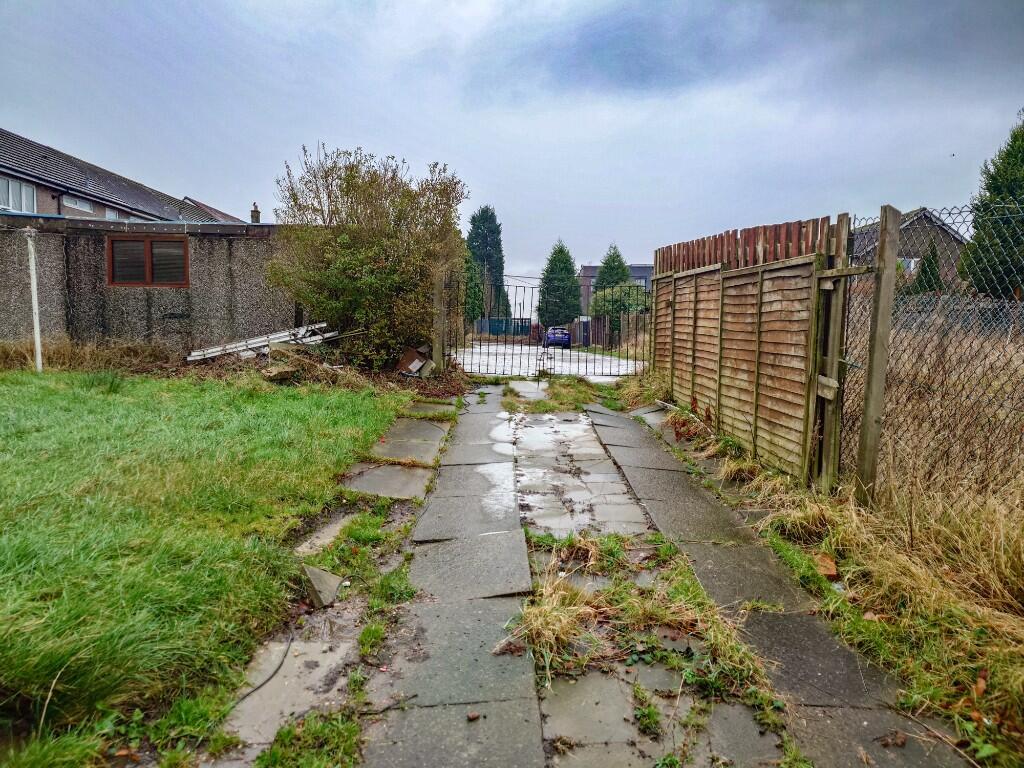 Underwood Road, Hyde, Greater Manchester, SK14 photo 3